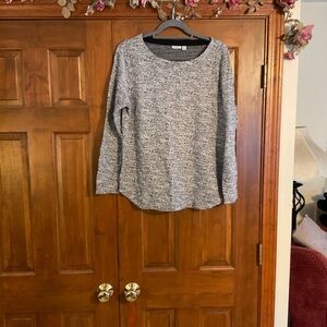 Women's Gray Sweater Top, Croft & Barrow, size Lg. Lower side zippers.good con.